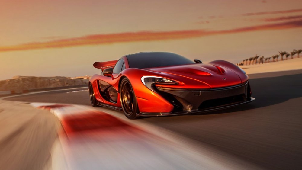 MCLAREN p1 Volcano Red