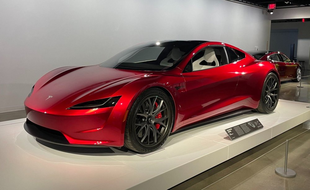 Tesla Roadster 2022