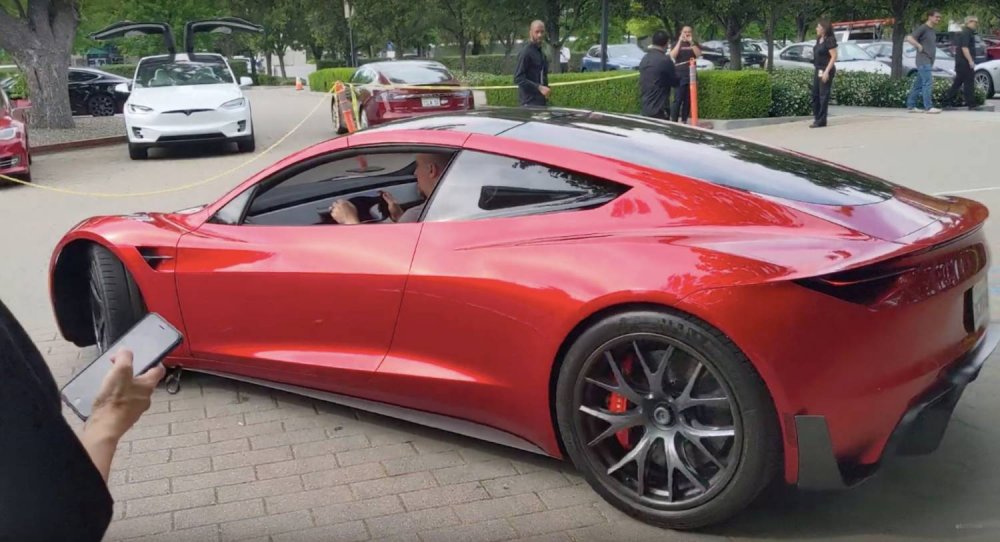 Tesla Roadster 2022 салон