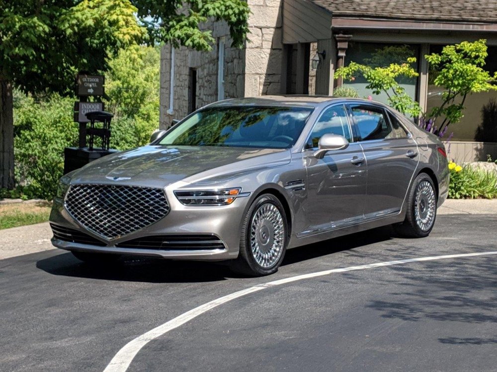 Genesis g90 2022