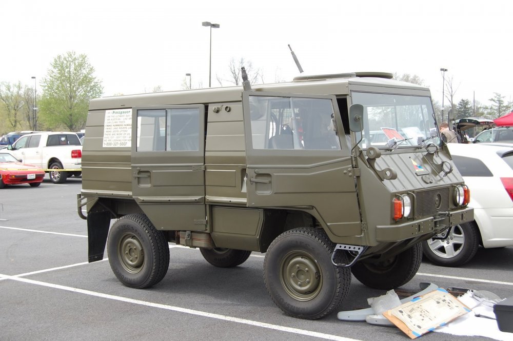 Армейский автомобиль Steyr Puch Pinzgauer