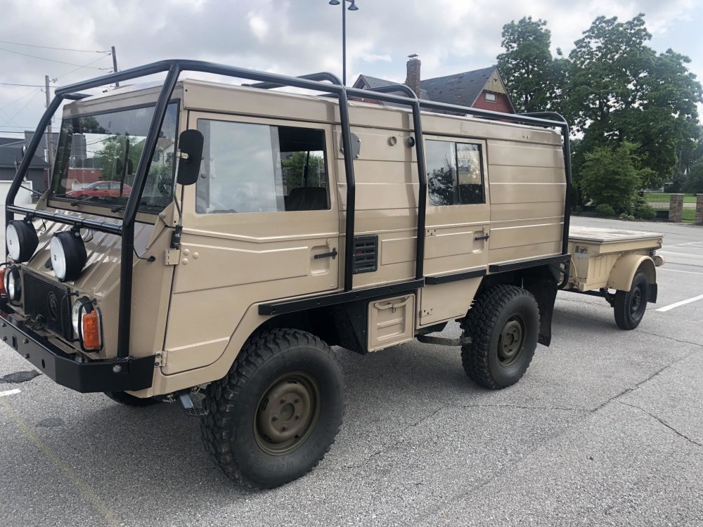 Внедорожник Pinzgauer 6x6