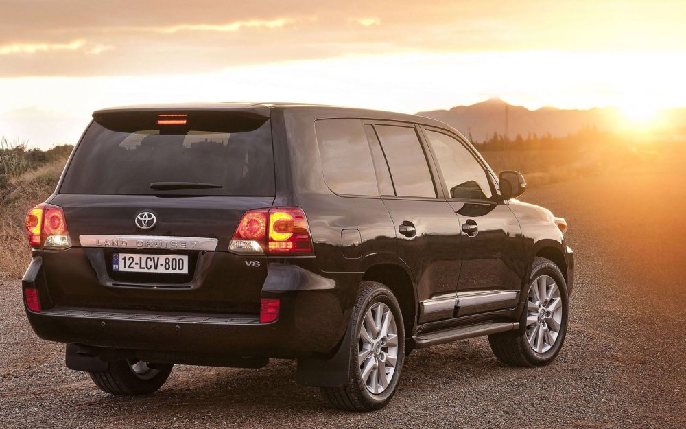 Toyota Land Cruiser 200 2012-2015