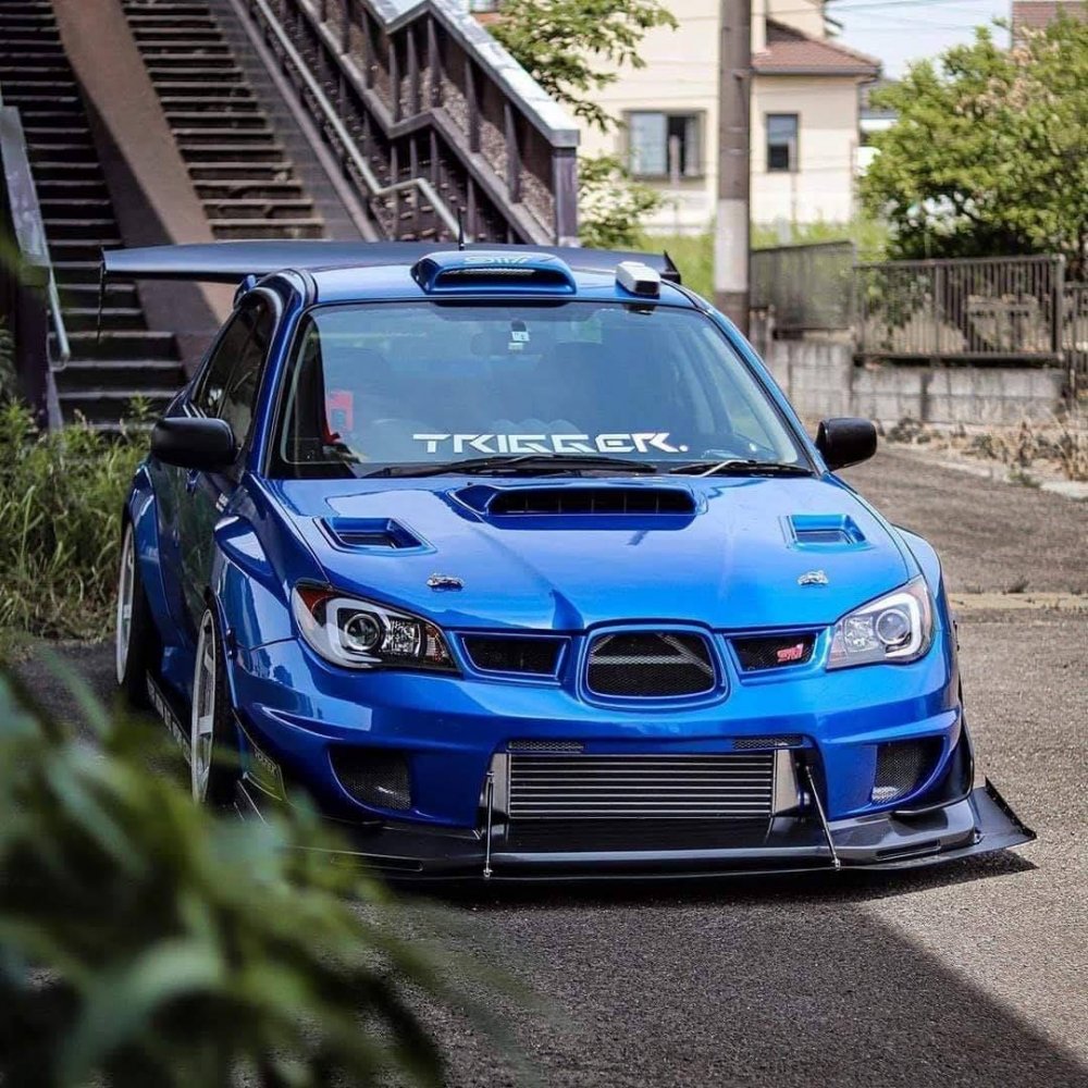 Субару Импреза WRX STI