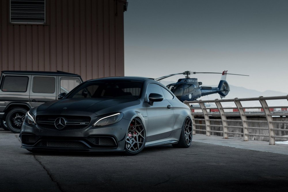 Мерседес c63 AMG 2020