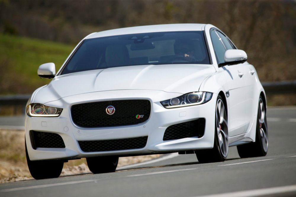 Jaguar xe 2013