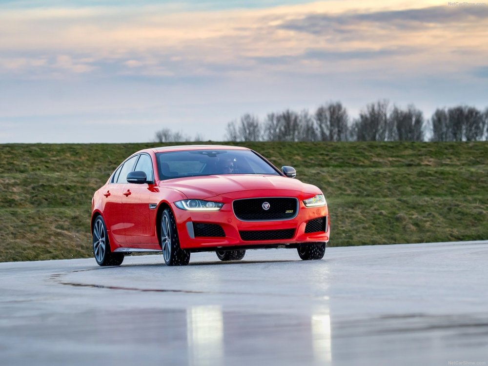 Jaguar xe 300 Sport