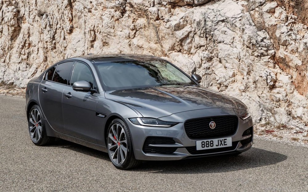 Jaguar xe 2020 черный