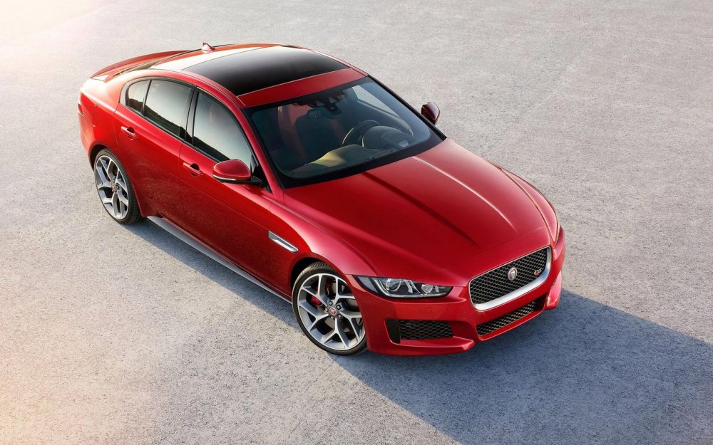 Jaguar xe седан