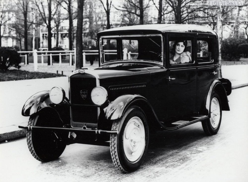 1929-Peugeot 201