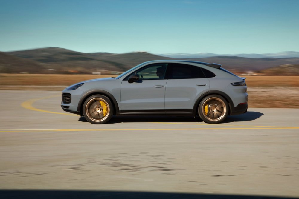 Porsche Cayenne Turbo s 2015