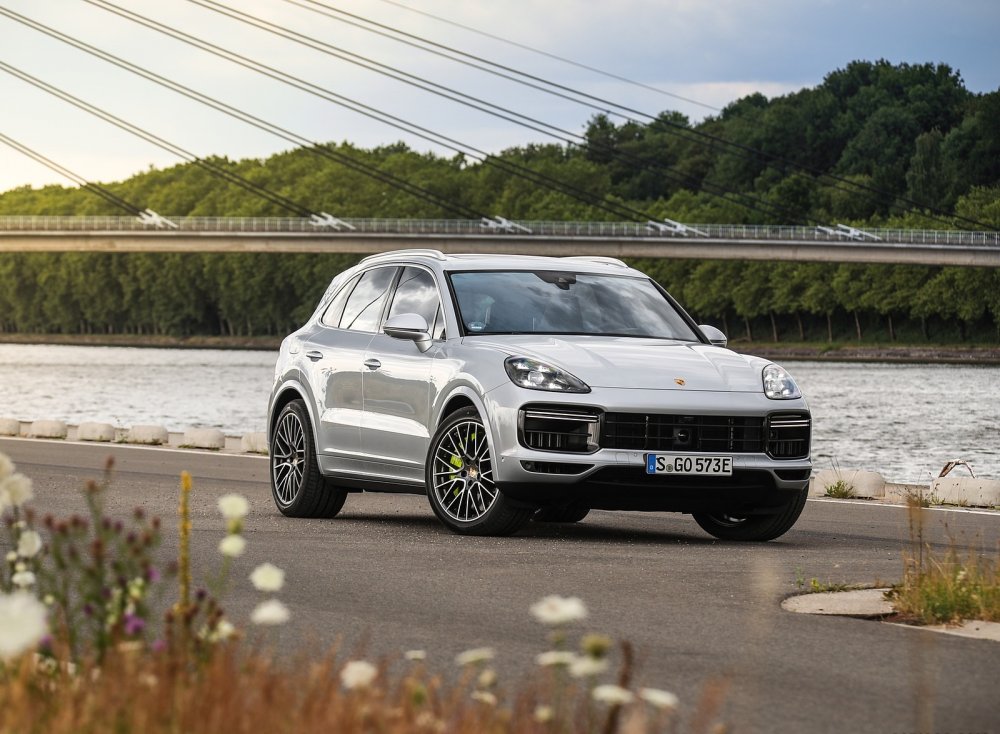 Porsche Cayenne Turbo s 2020