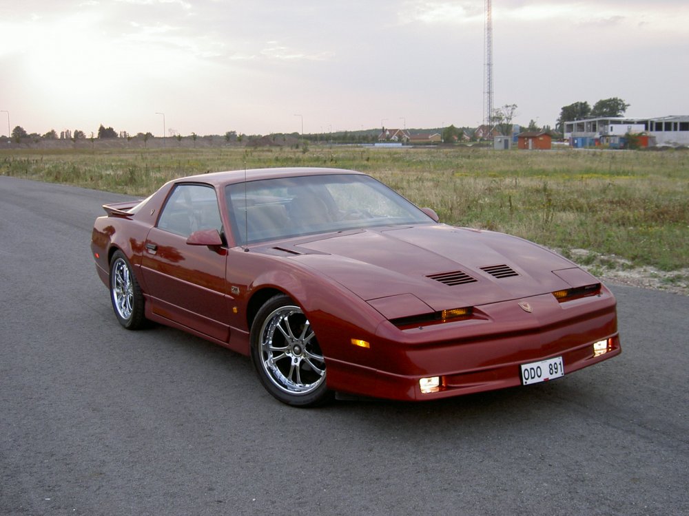 Pontiac Firebird 1977