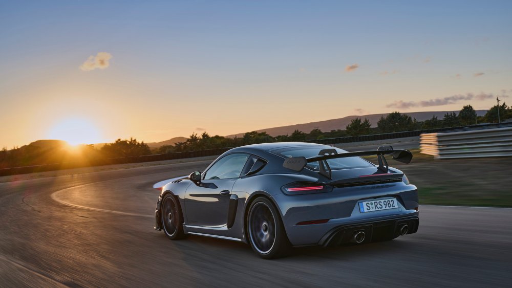 Porsche 718 Cayman gt4 RS