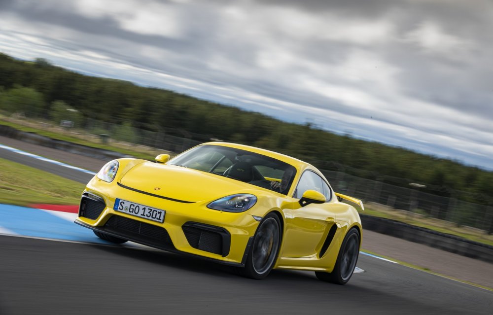 Porsche cayman gt4