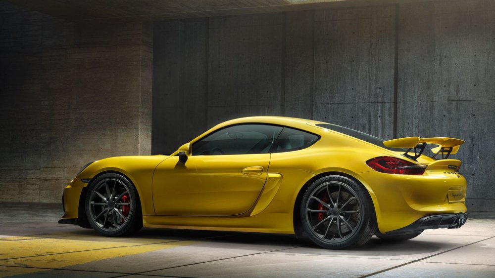 Porsche Cayman gt4 Yellow