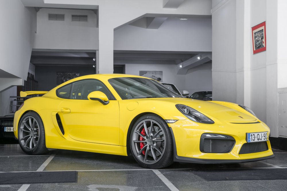 Cayman gt4 2021