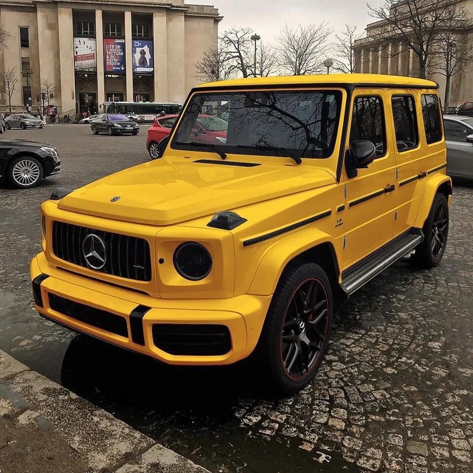 Mercedes g63 AMG желтый