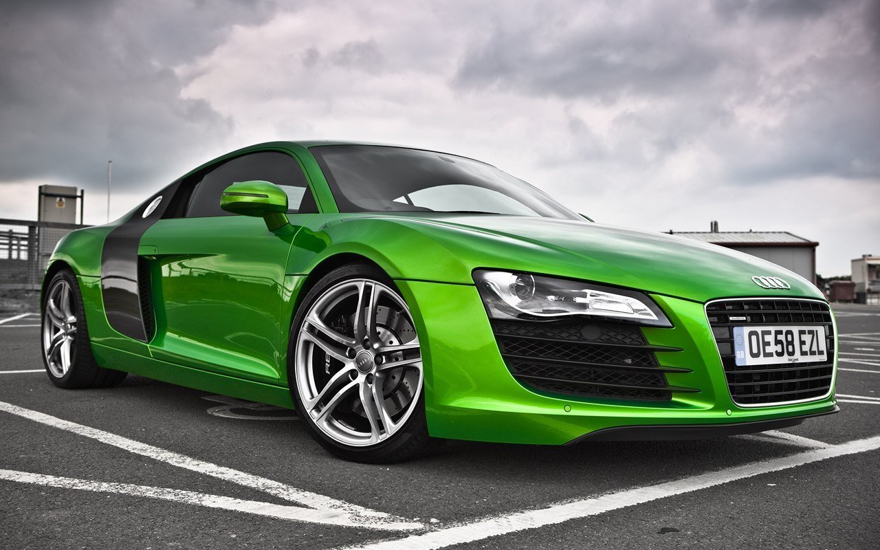 Going green 8. Ауди ТТ зеленая. Ауди r8 салатовая. Audi r8 зеленая. Audi TT r8.