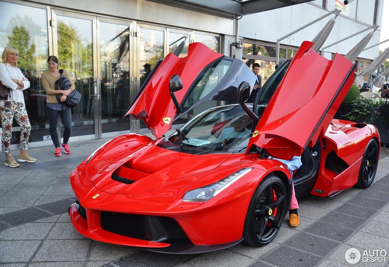 Ferrari LAFERRARI Red