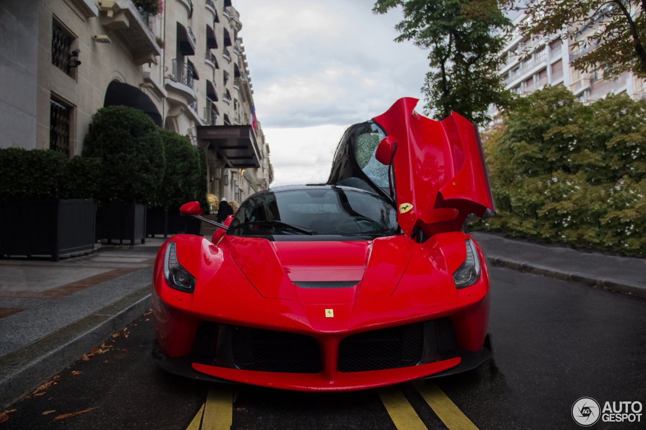 Ferrari LAFERRARI Purple