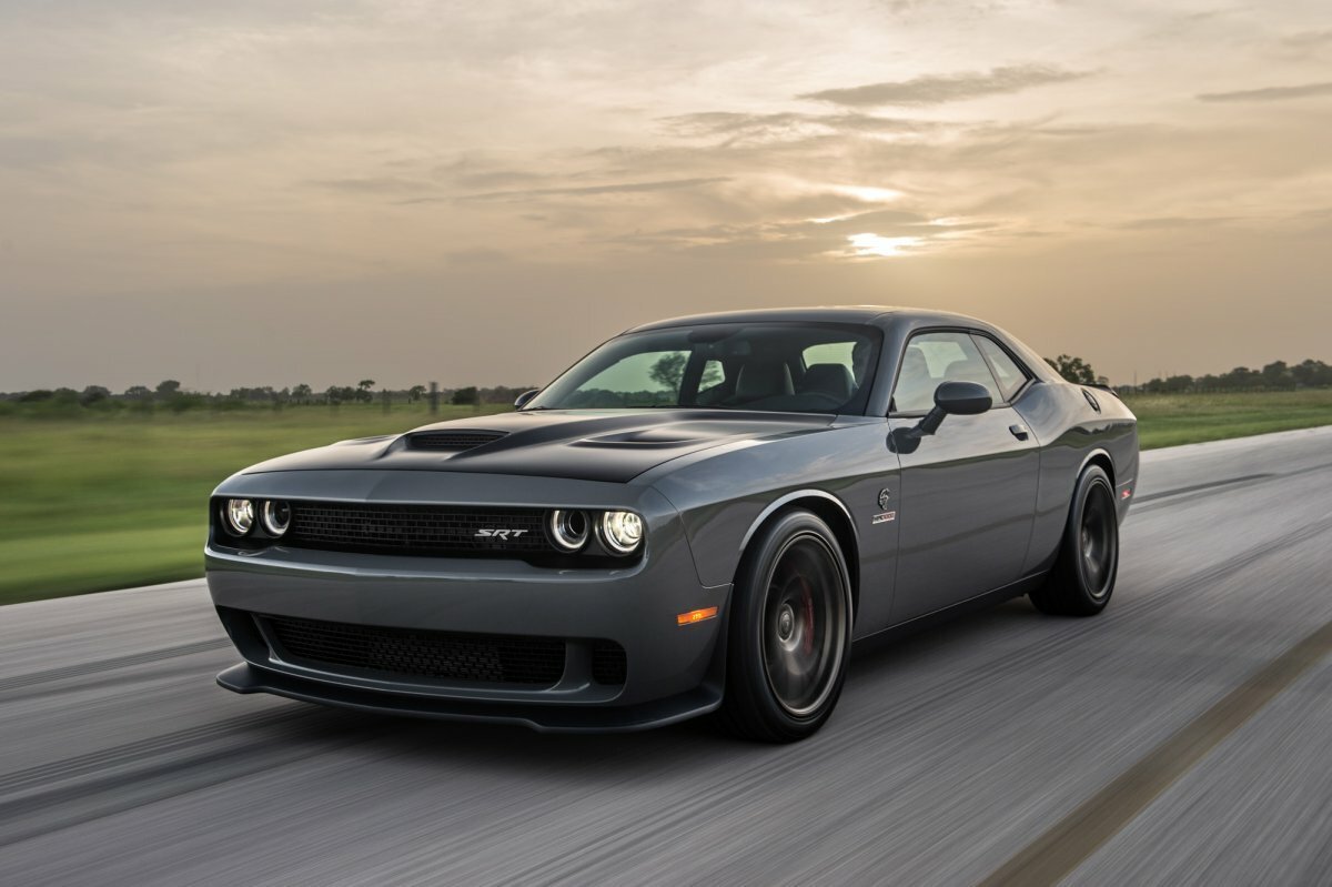 Dodge Challenger srt 10 Hellcat