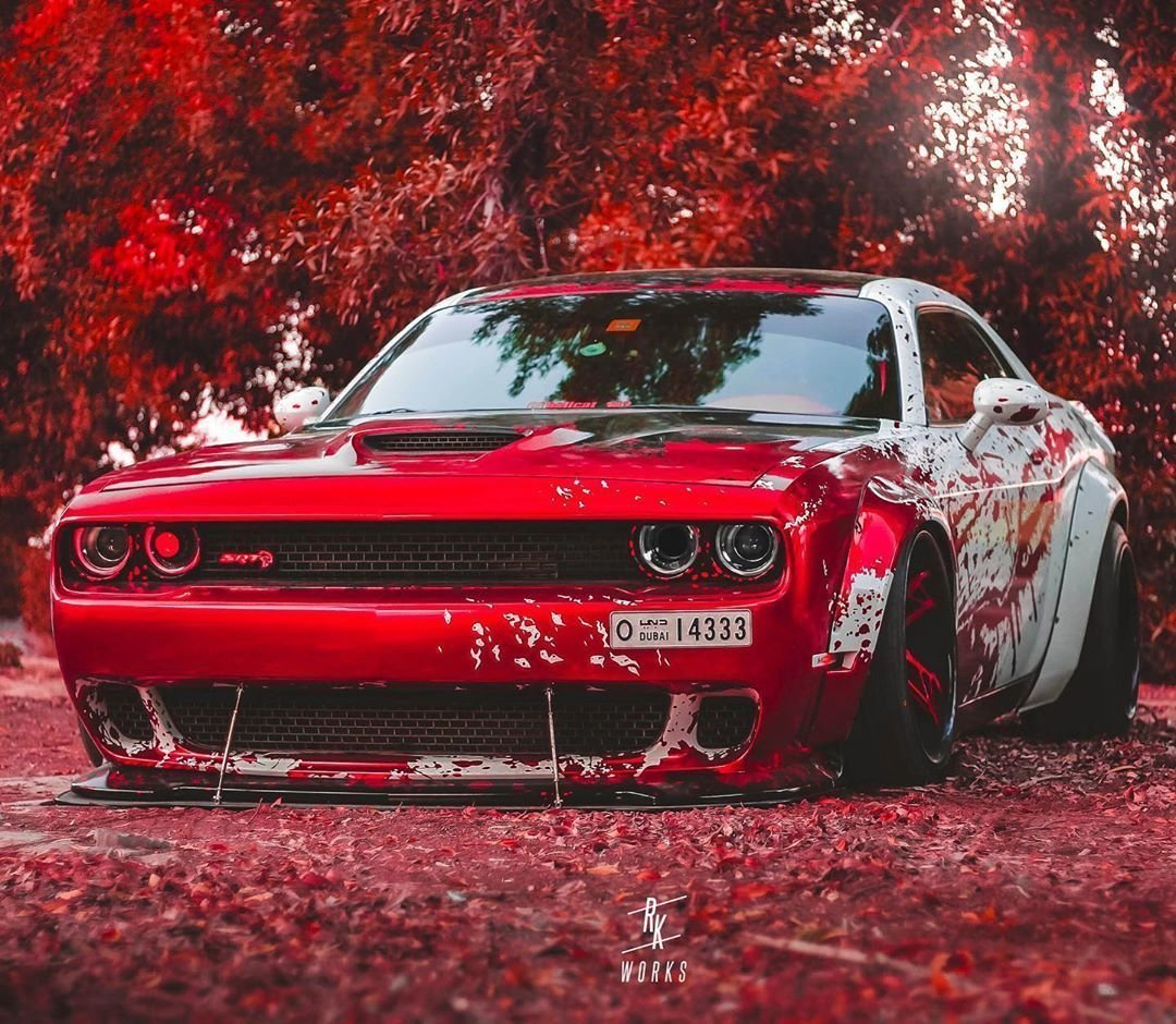 Hellcat dodge Challenger тюнингованный