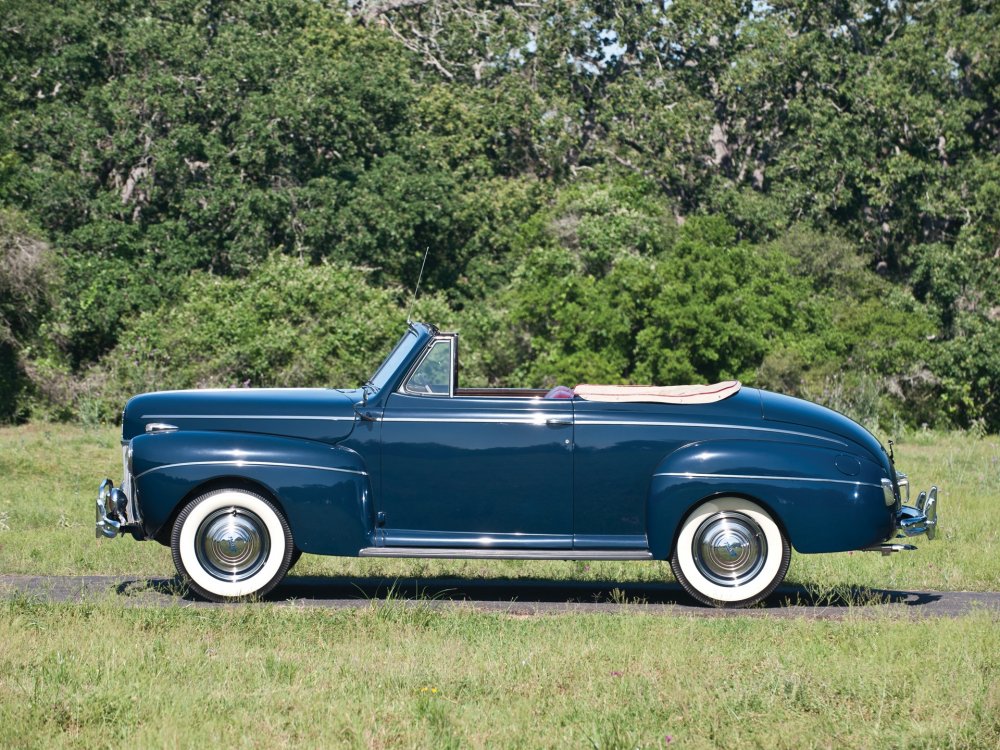 Ford Deluxe Convertible Coupe Black (1940)