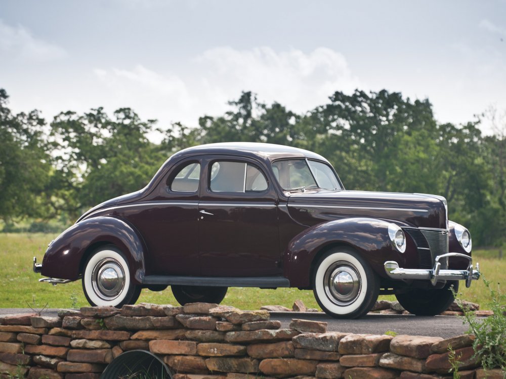 1937 Ford Deluxe Coupe