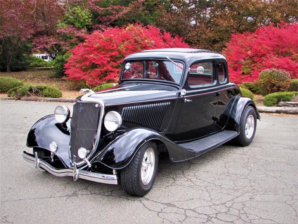 1936 Ford 5-Window Deluxe Coupe