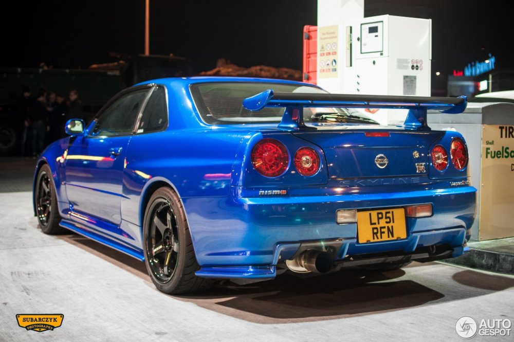 Nissan Skyline r34 GTR V-spec