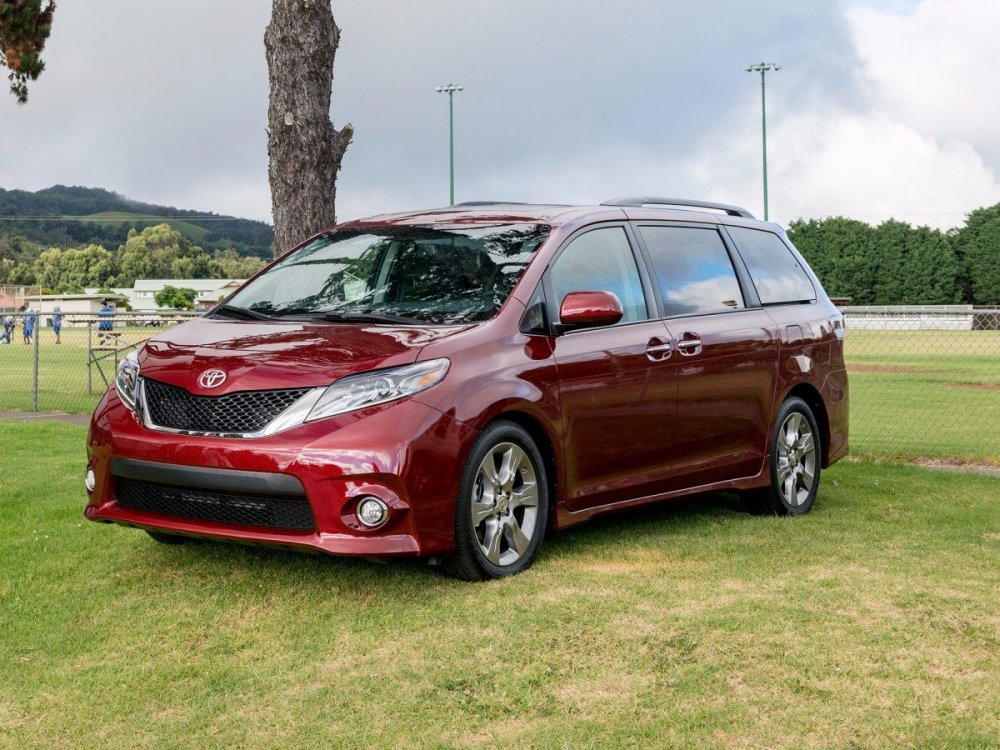 Toyota Sienna (Тойота Сиенна)