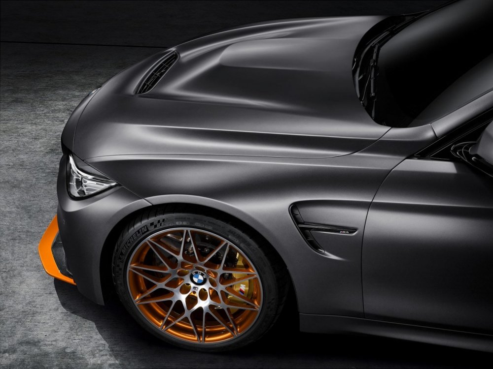 BMW m4 GTS 2010