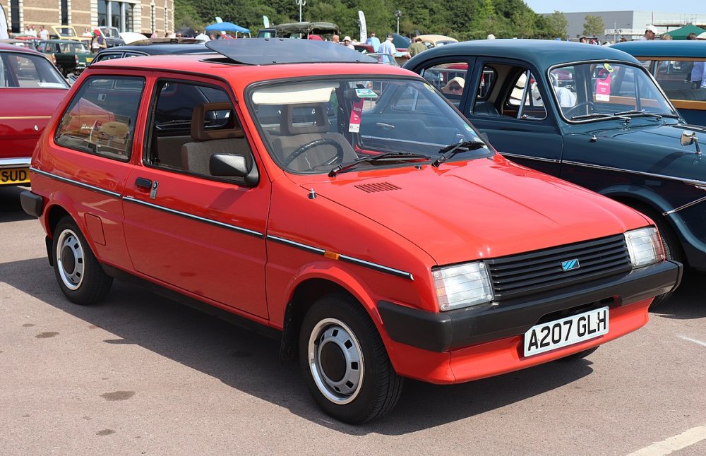 Автомобиль austin metro