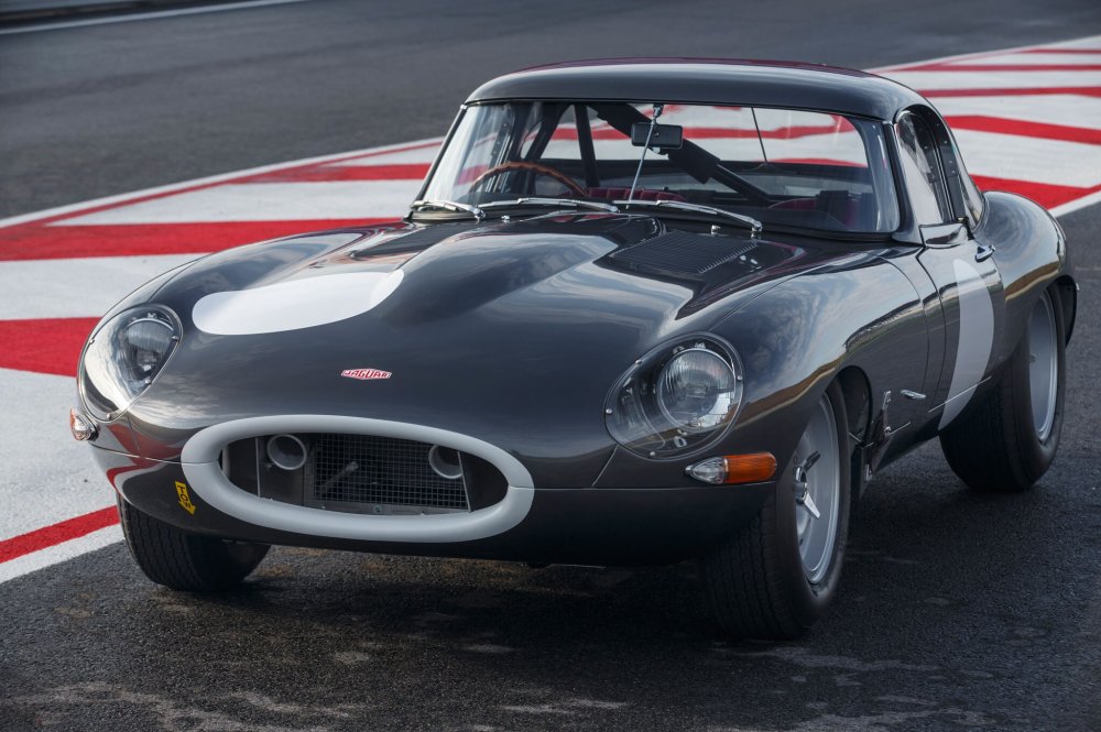 Jaguar модель XK E-Type 1