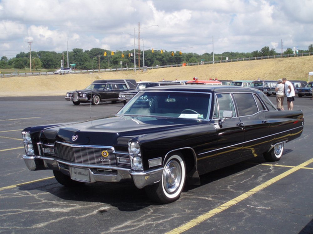 Cadillac Fleetwood 75 Limousine