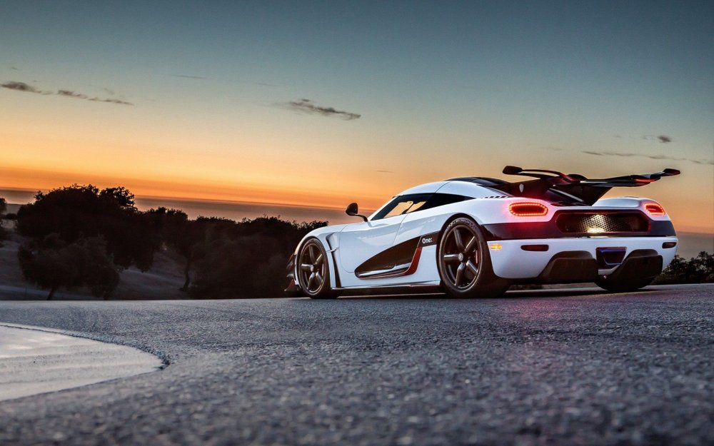 Спорткар Koenigsegg one 1