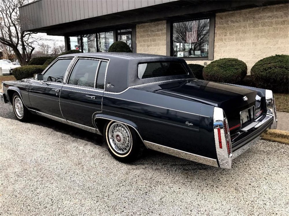 Cadillac Fleetwood Brougham 1987