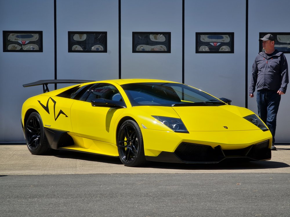 Lamborghini Murcielago lp670