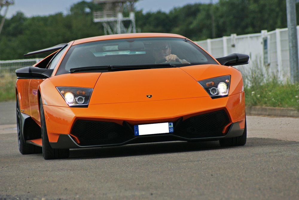 Lamborghini Murcielago lp670