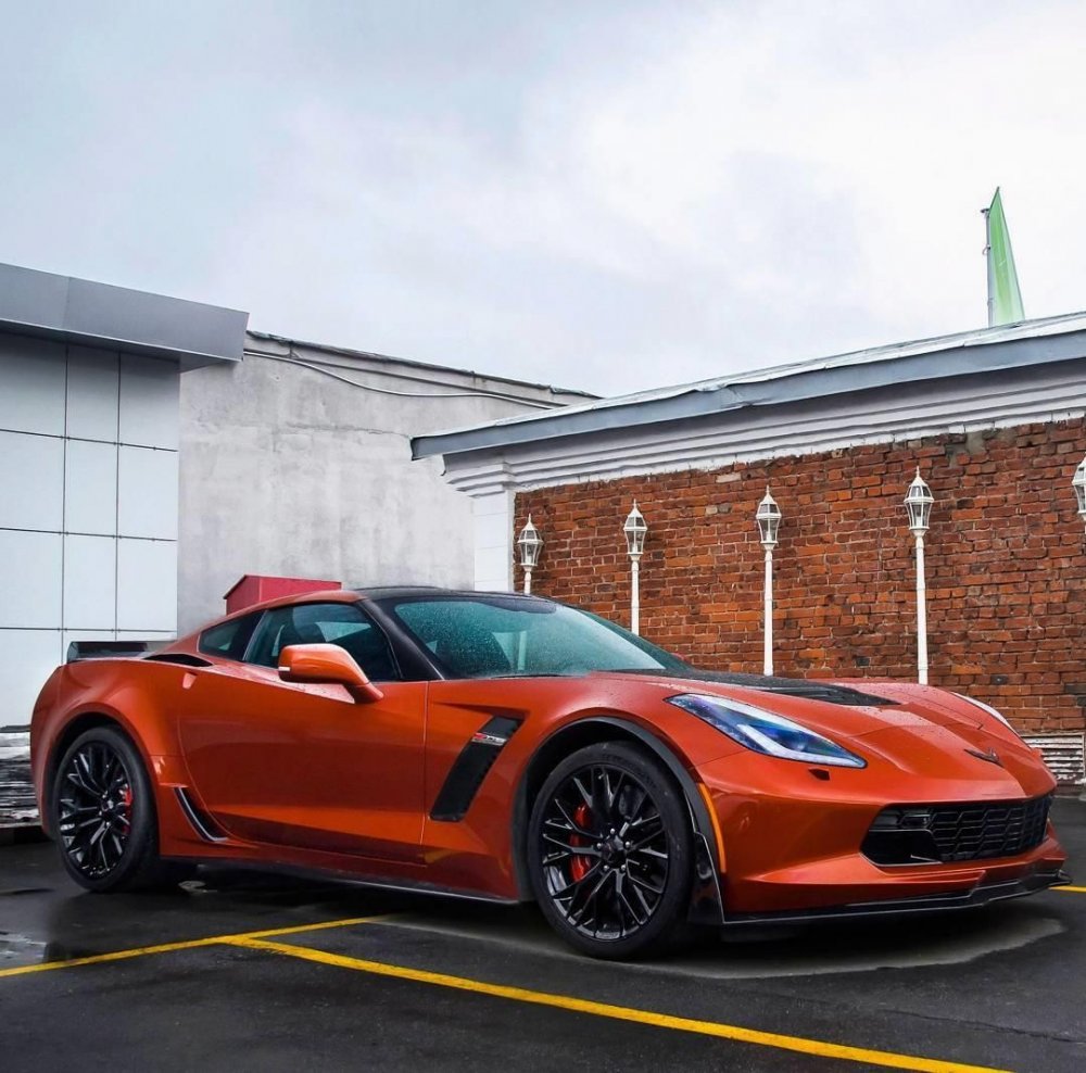 Chevrolet Corvette z06 track