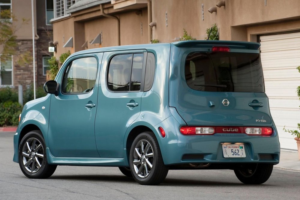 Nissan Cube 12