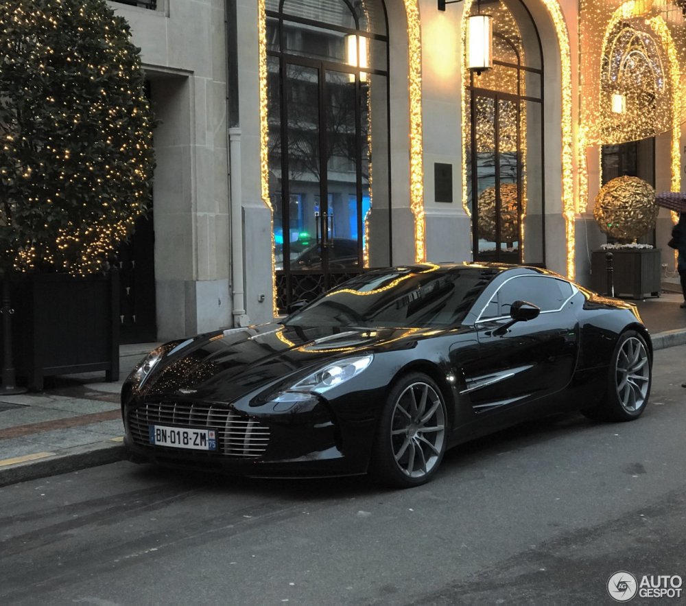 Aston Martin one-77