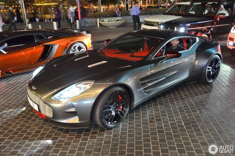 Aston Martin one-77 2013