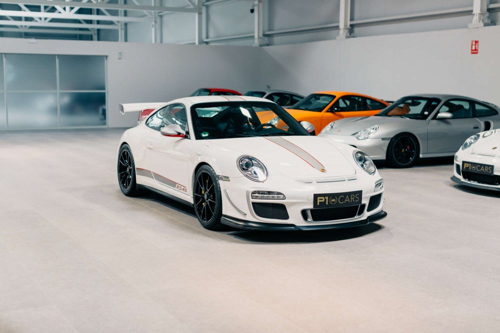 Porsche 911 RS4.0