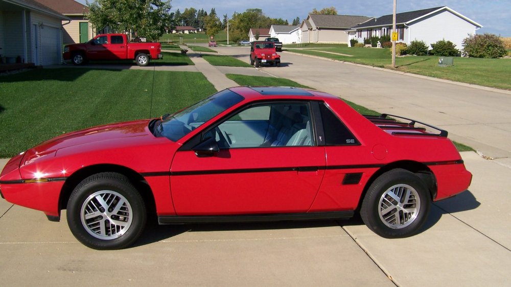 Pontiac Fiero crash Test IIHS