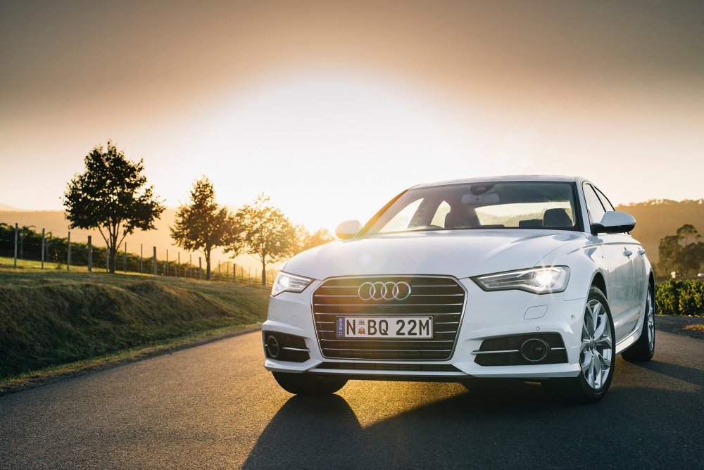 Audi RS 5 2015 White
