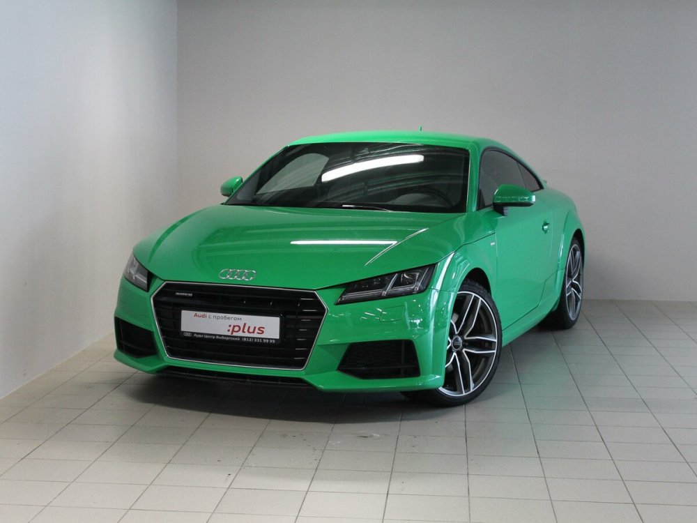 Audi TT RS зеленая