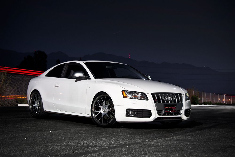 Audi s5 белая