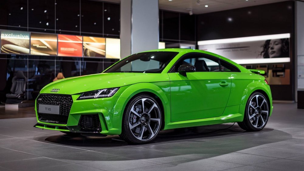 Audi TT RS зеленая